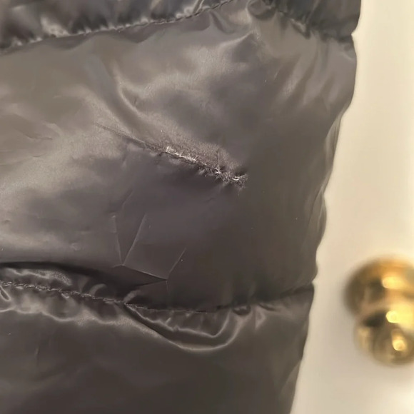 H&M feather down sleeveless zippered vest - Picture 9 of 9